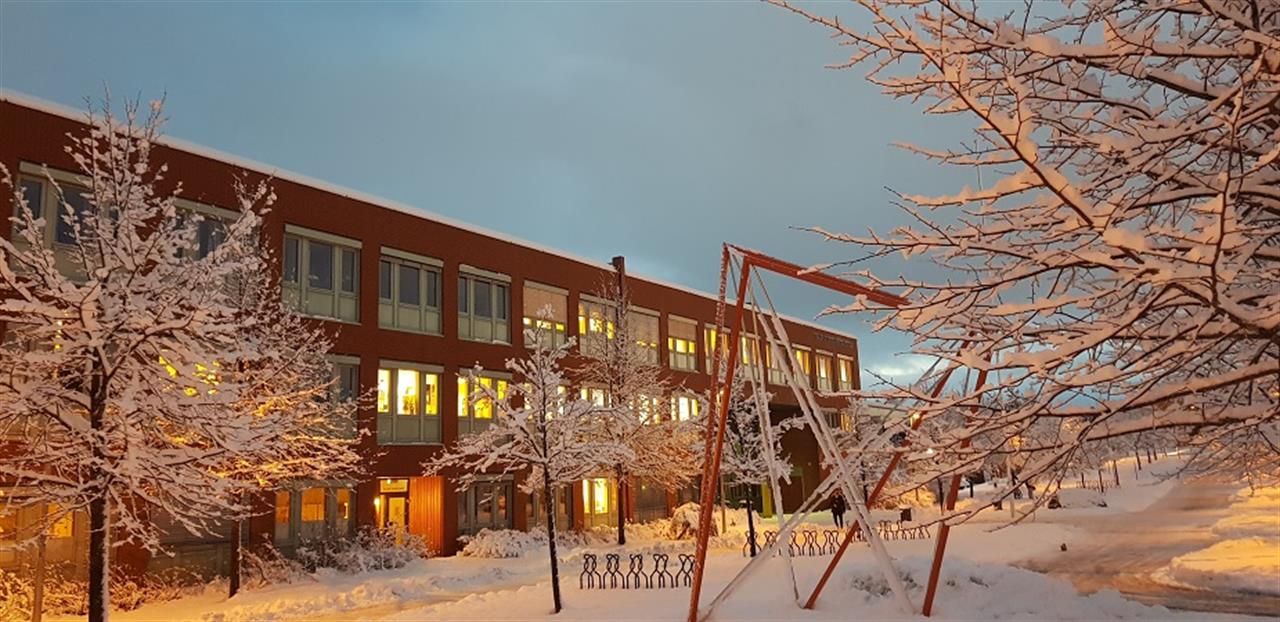 FORSIDEN AV SKOLEN DESEMBER 2017 AUD TORIL OSMOEN SØRGÅRD TILLER VGS NY WEB.jpg