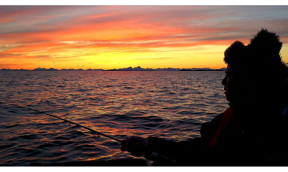 Solnedgang i Steigen. Foto: Tom Roger Bråteng.