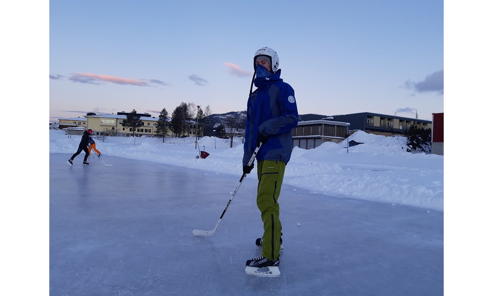 På skøyteisen. Foto: Vegard Løvmo