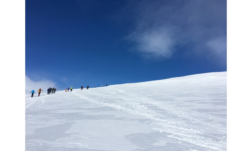 Vintertur - på tur opp Strifjellet. Foto: Morten Fjerstad.