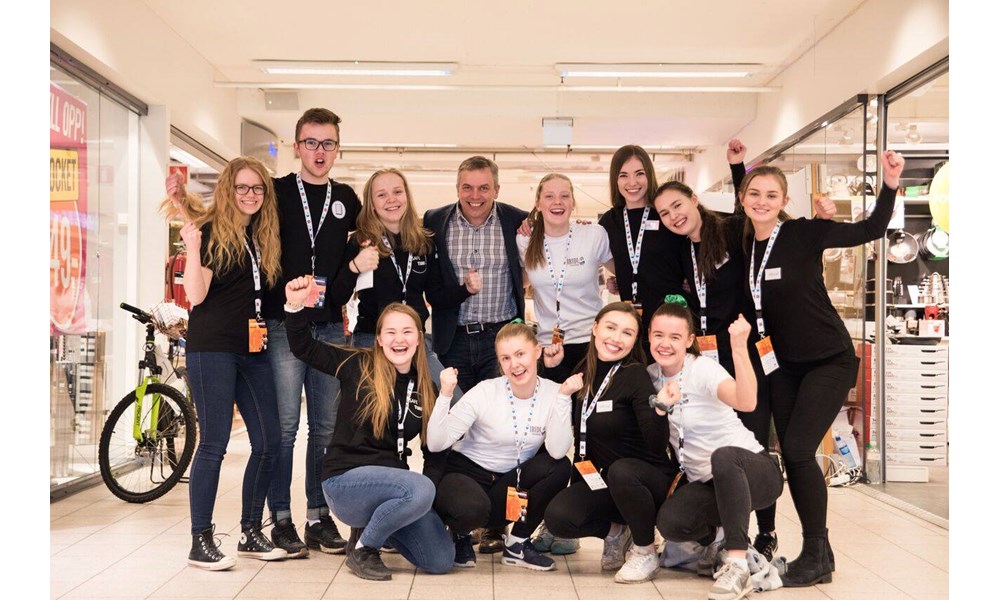 Fylkesmessa Elever på fylkesmessa. Foto: Mette Bøklepp Schevik