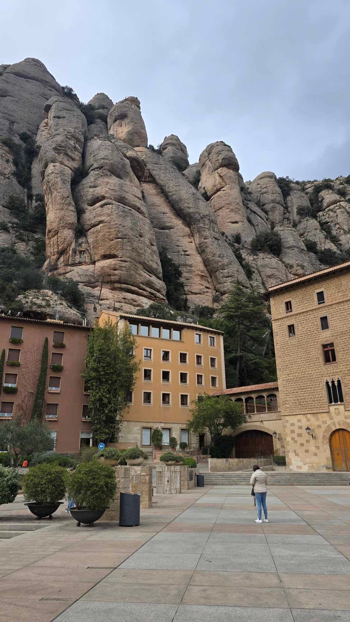 SR Barcelona Montserrat 10_2025.jpg