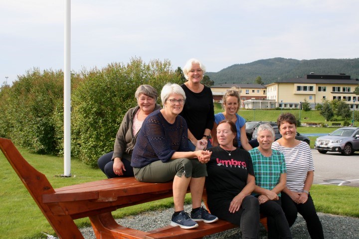 Bilde av Jorunn Magny Dahl Flasnes, Edel Kjøglum, Ingunn Sagmo, Helena Gaundal, Hellen Mari Polle, Guri Seierstad Amdal, Helen Kjøglum. Foto: Jonar Hanssen