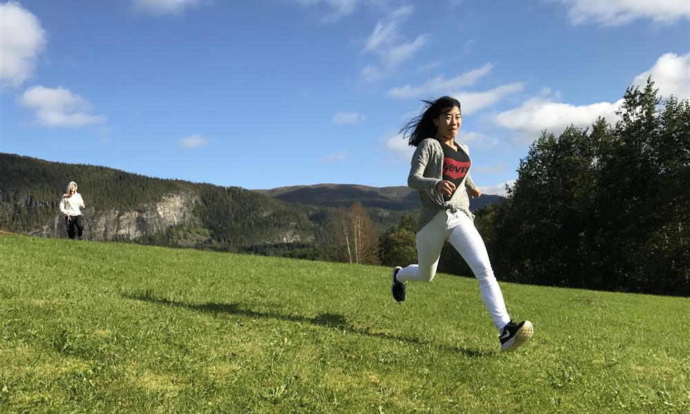 Uteaktiviteter Uteaktiviteter i forbindelse med faget yrkesutøvelse. Foto: Tone Dahl.