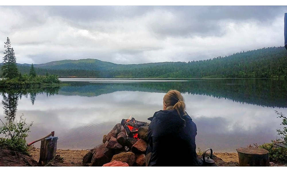 Kveld ved Leirsjøen på Snåsa, på bli kjent-tur. Foto: May Britt Knudsen.