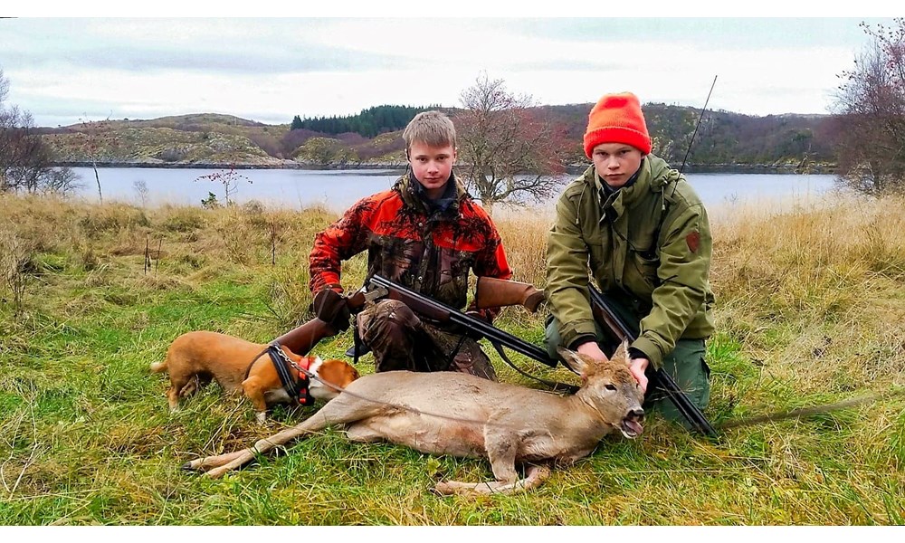 Rådyrjakt på Ytter-Vikna, hvor godt samarbeid ga fangst. Foto: May Britt Knudsen.