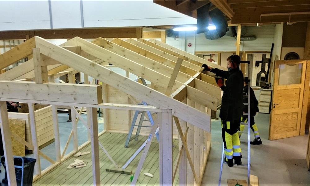 Redskapsbod Produksjon av redskapsbod. Foto: Jonas Sagmo Lund.
