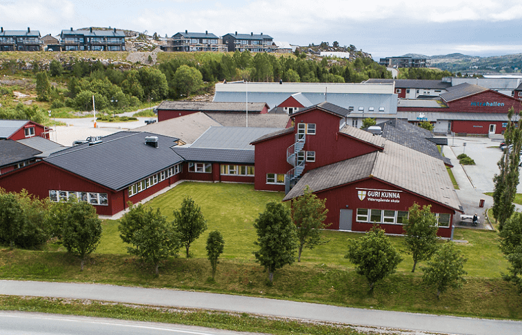skolestedhitra.png