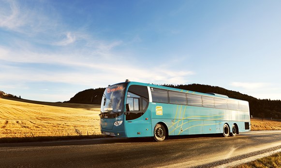 Regionbuss, landskapsbilde; Foto: AtB AS