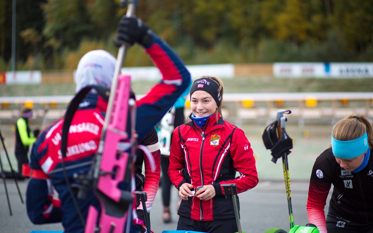 Skiskyttere på standplass