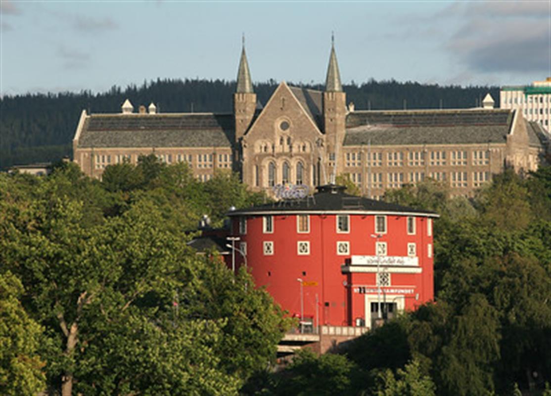 Studentersamfunnet og hovedbygningen til NTNU