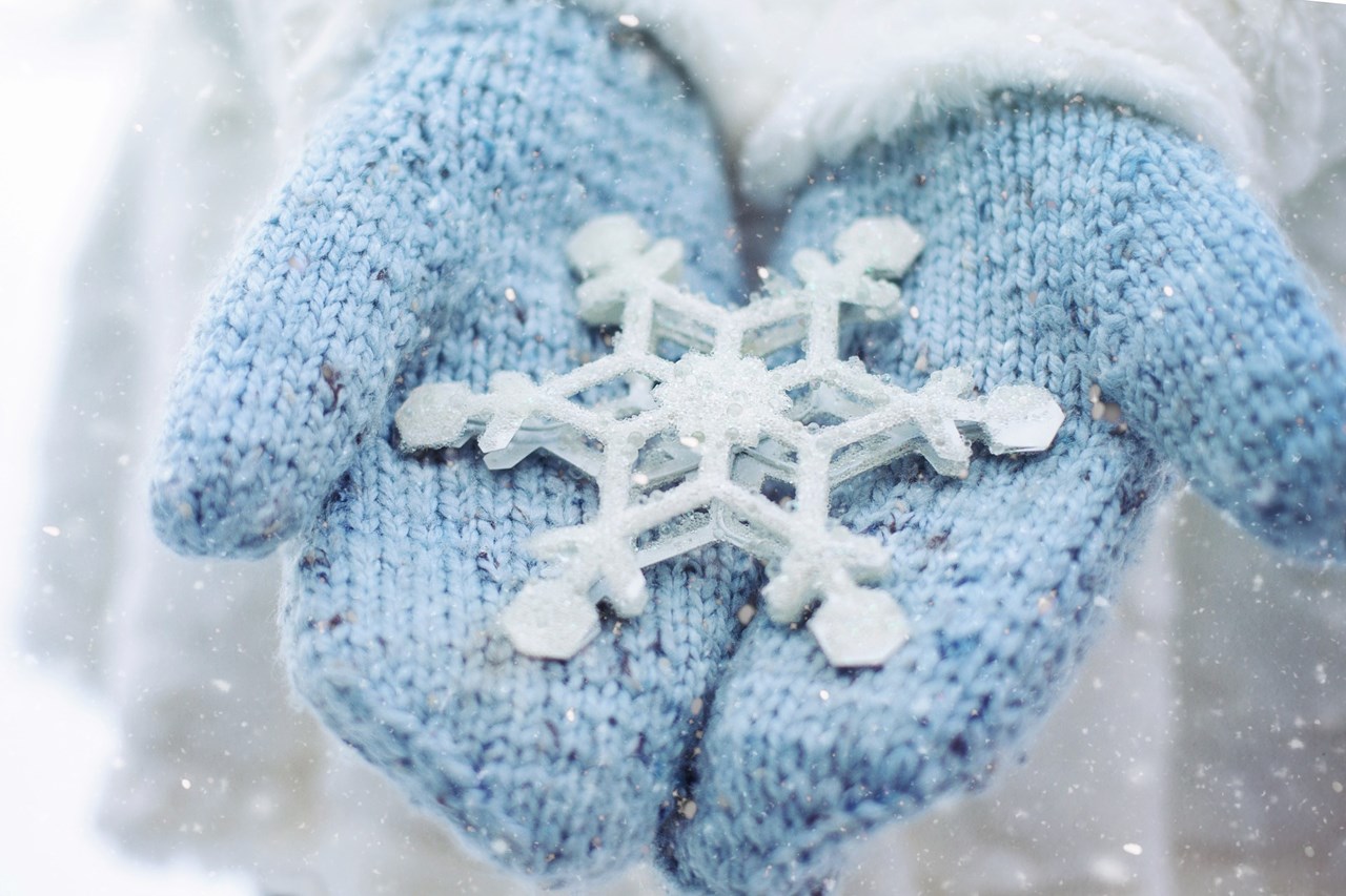 snowflake-g2b448c083_1920.jpg