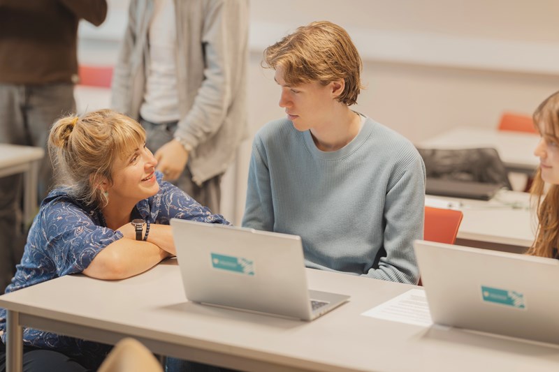 Undervisning ved Trondheim katedralskole, av fotograf Ronny M Danielsen
