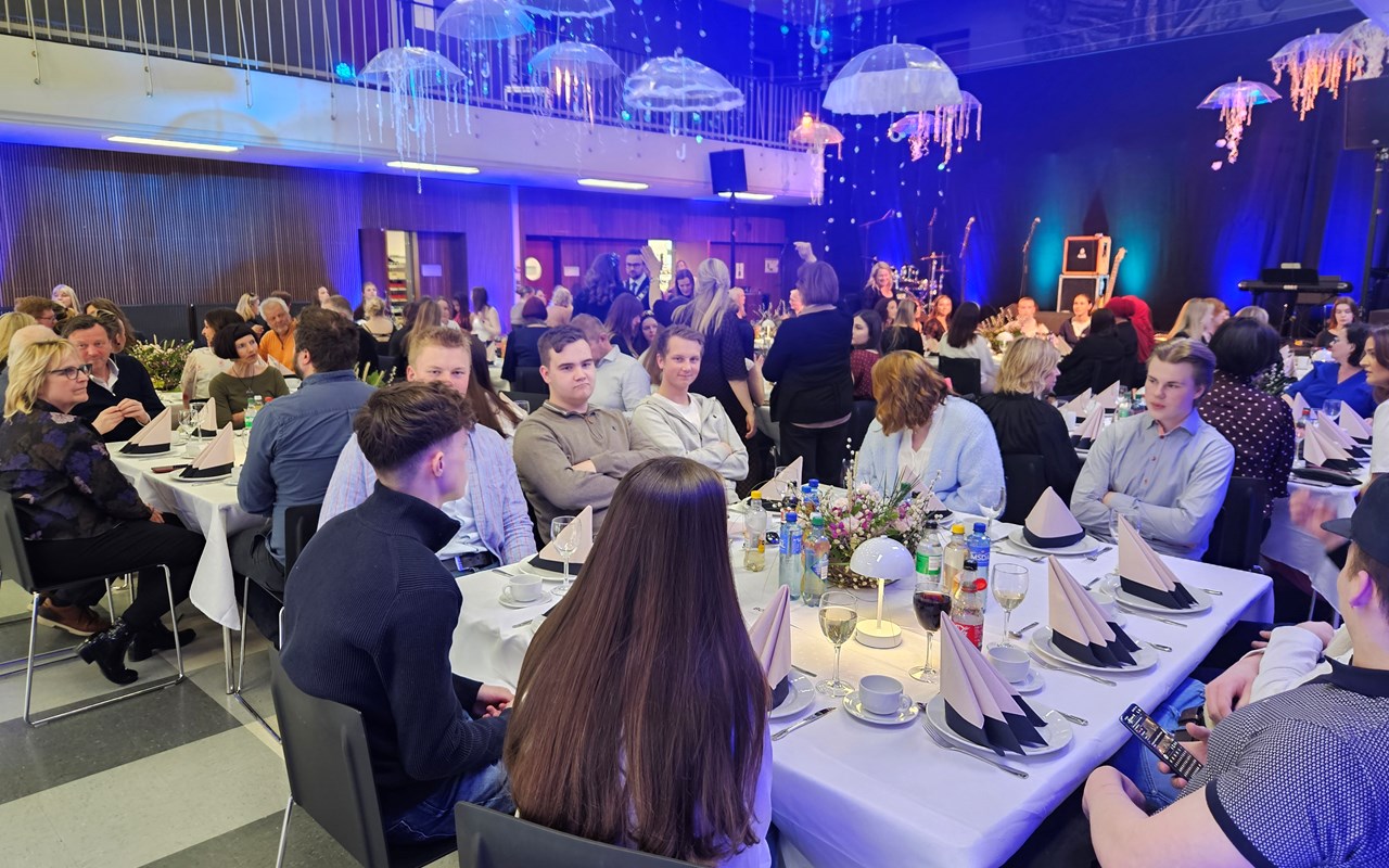 2026_04_15-16 - 05 Bankett h&oslash;rer med.jpg