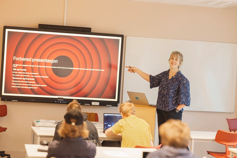 Undervisning ved Trondheim katedralskole, av fotograf Ronny M Danielsen